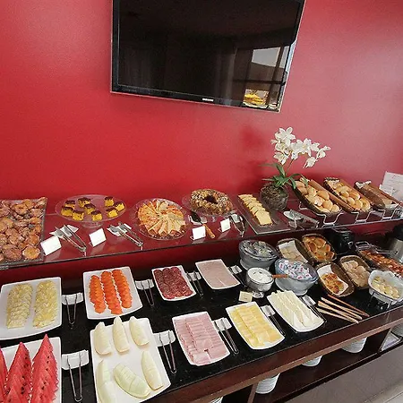 Hotel apartamentowy The 