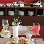 Aparthotel The 