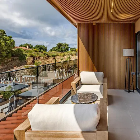 Aparthotel The 