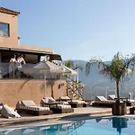 Aparthotel The 