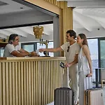 Aparthotel The 